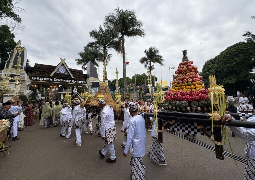 Vector Welcome Back to School - Poster (3).jpg